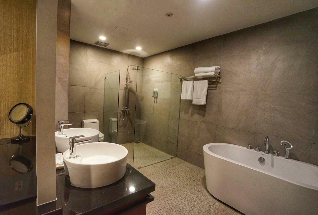Bedrock Hotel Ipoh Buitenkant foto