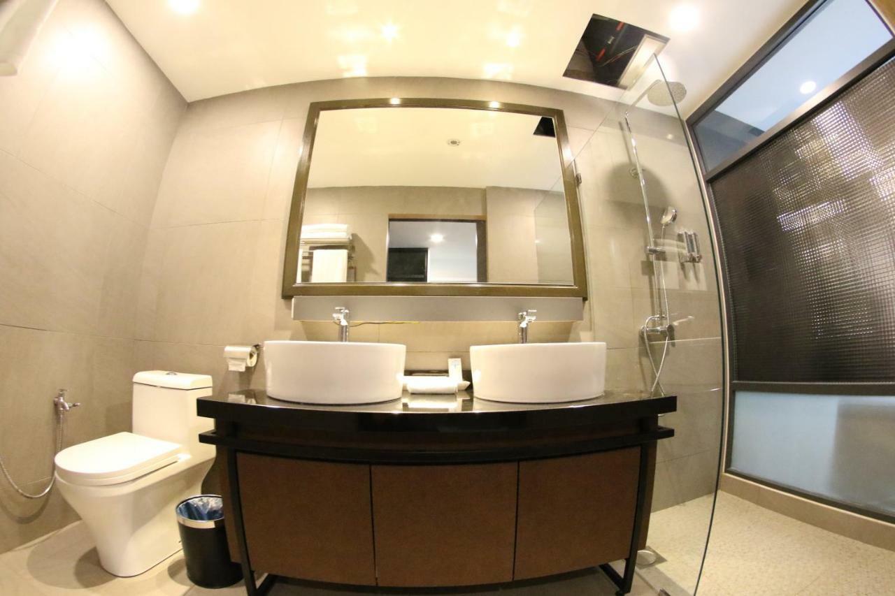 Bedrock Hotel Ipoh Buitenkant foto